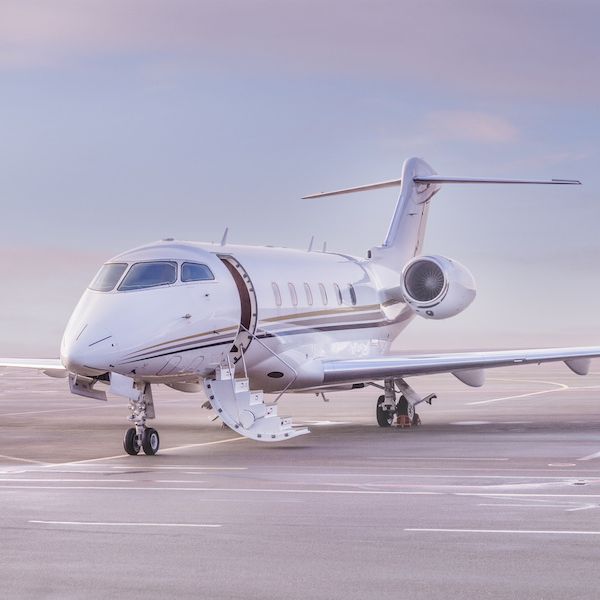 Bombardier CL-600-2B19 (GE CF34)