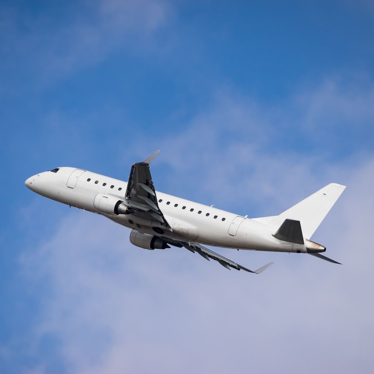EMBRAER 170 Series (GE CF34)